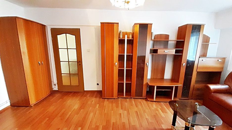 Scriitorilor, apartament de 3 camere etaj 1, pret 95000 euro neg. - Poză 5