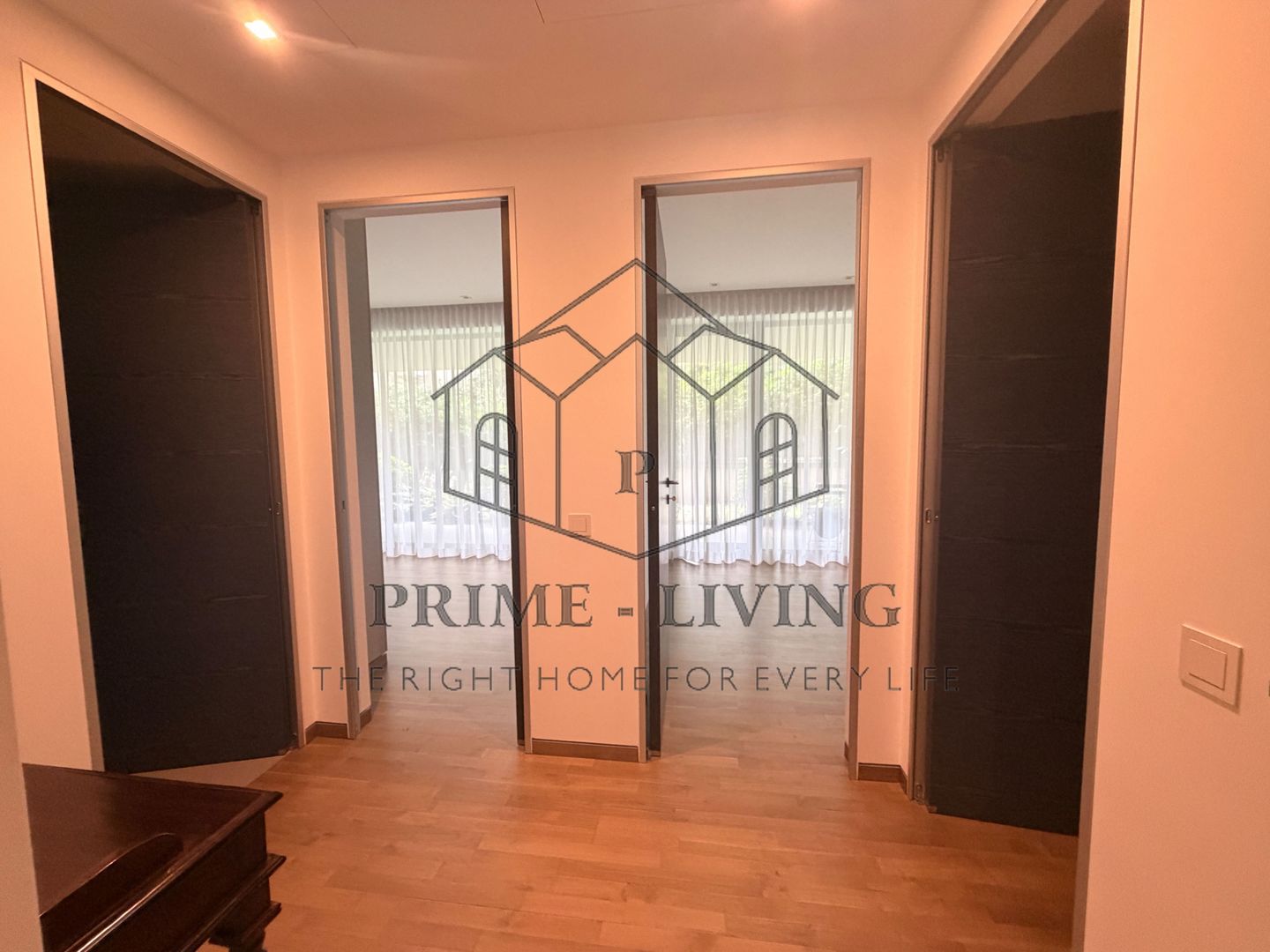 APARTAMENT SPATIOS CU 4 CAMERE LA INCHIRIERII IN ZONA PRIMAVERII - Poză 2