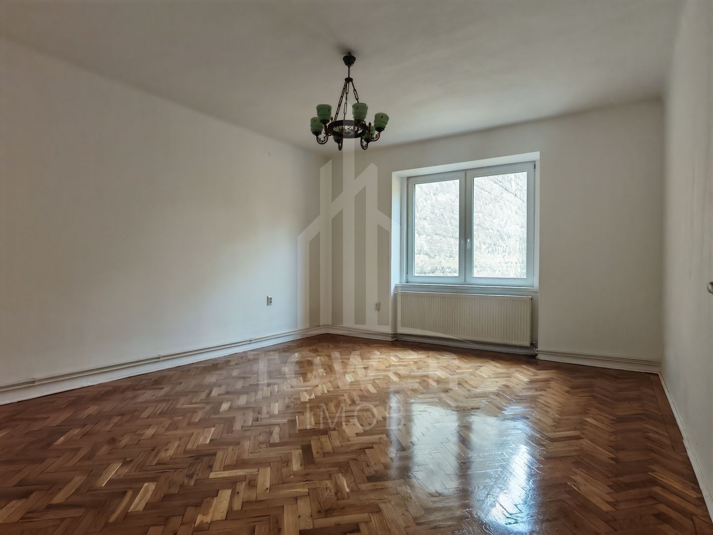 De închiriat apartament 3 camere  etajul 1 zonă ultracentrală. - Poză 5