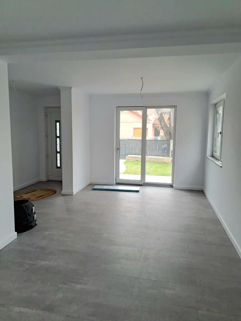 Casa tip duplex de vanzare, zona Buna Vestire - Poză 2