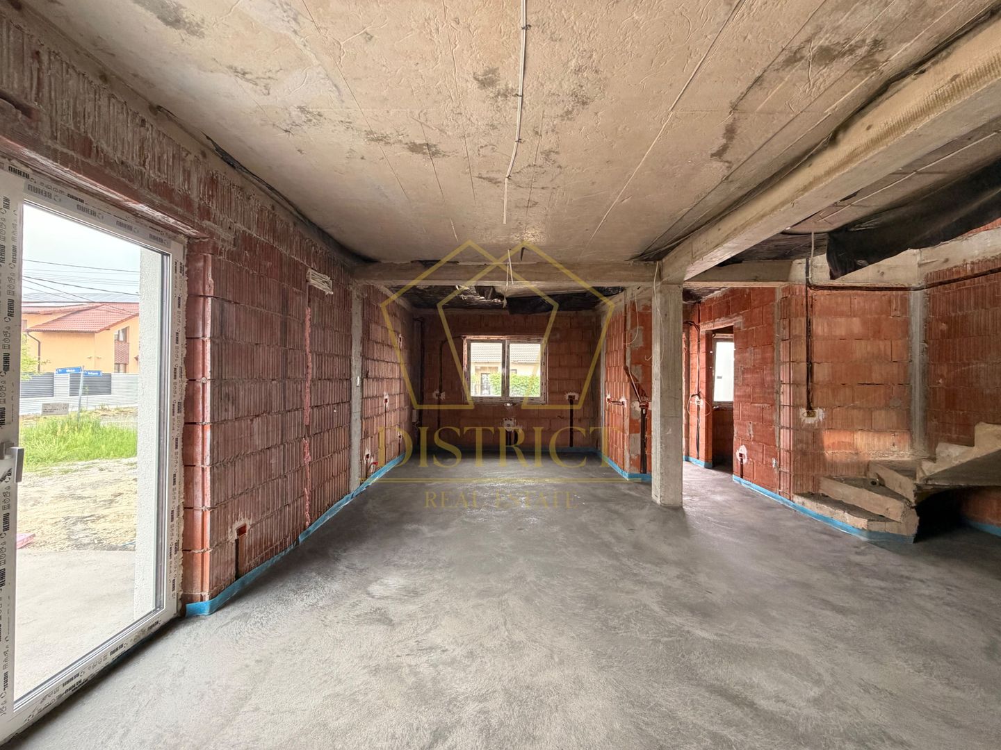 COM 0% Duplex cu 4 camere, despărțit prin camera tehnica | Mosnita Noua - Poză 9
