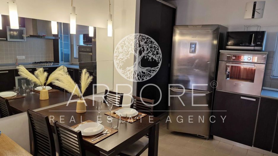 Apartament spațios cu 4 camere în zona Decebal - Poză 1