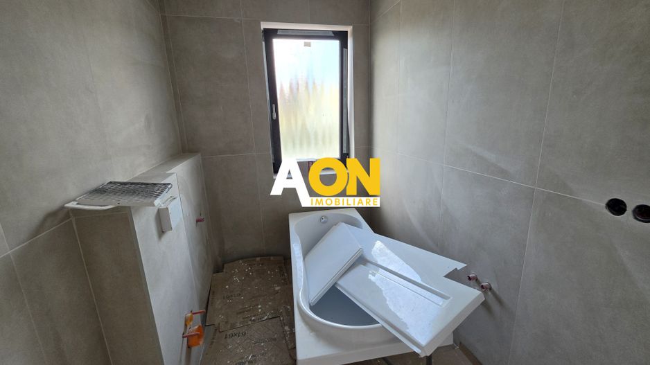 Duplex modern, 4 camere, curte 315 mp, predare mobilata,zonă liniștită - Poză 11