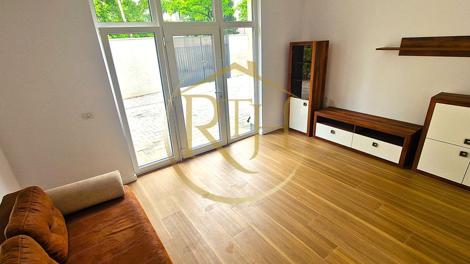 Apartament spațios de închiriat ideal pentru activități comerciale sau  locuință - Poză 3