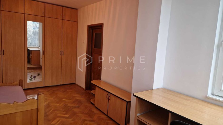 Apartament 3 camere – proaspăt renovat – zona 7 Noiembrie - Poză 4