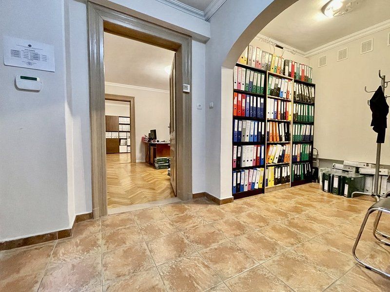 Birou in Piata Unirii - Poză 7