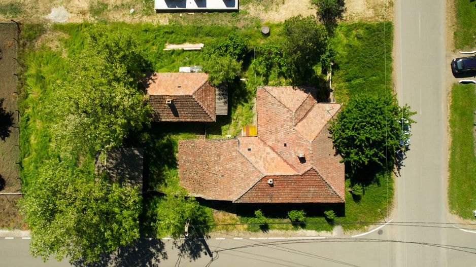 Casă cu potențial în Iratoș - Poză 1