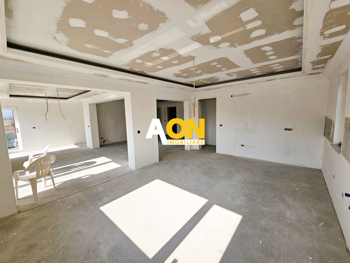 Casă 6 camere în Ciugud, dotări premium și design modern, 710 mp teren - Poză 8