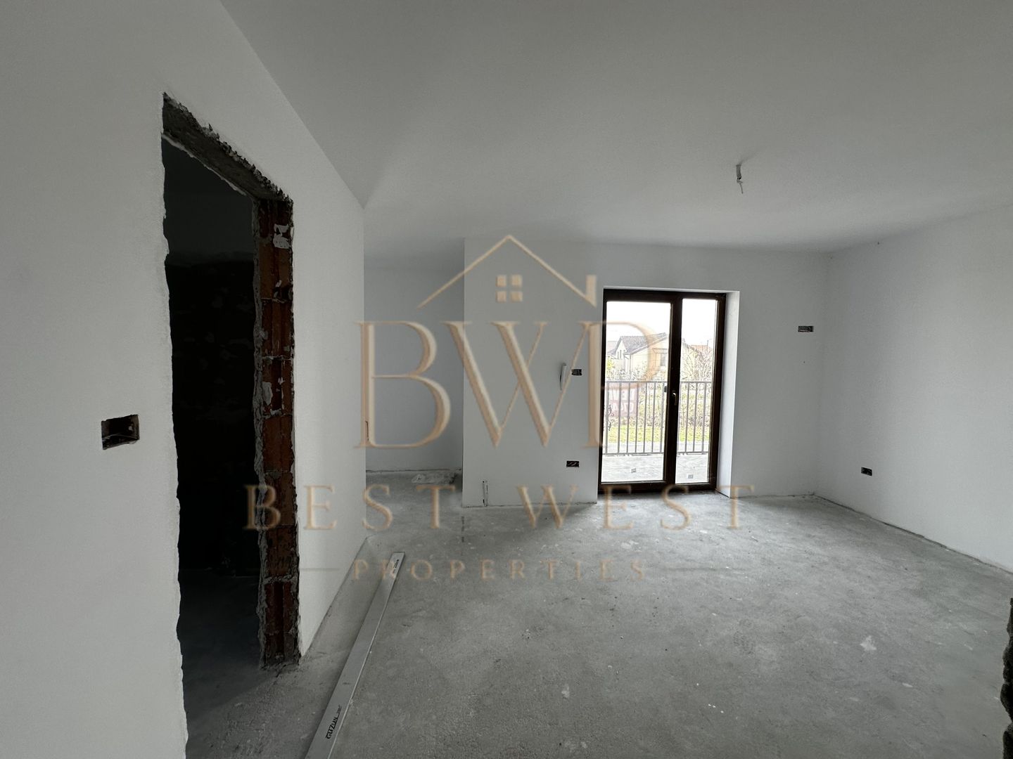 Duplex, 4 dormitoare, Mosnita, drum asfaltat, toate utilitățile - Poză 6