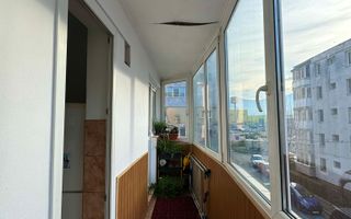 Apartament cu 3 camere, etaj intermediar, cartierul Astra - Poză 1