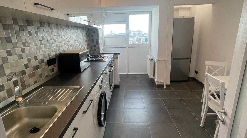 Apartament 2 camere, mobilat lux, piata Victoriei, vedere panoramică - Poză 3