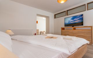 Apartament 3 camere modern in Centrul orasului - Poză 4