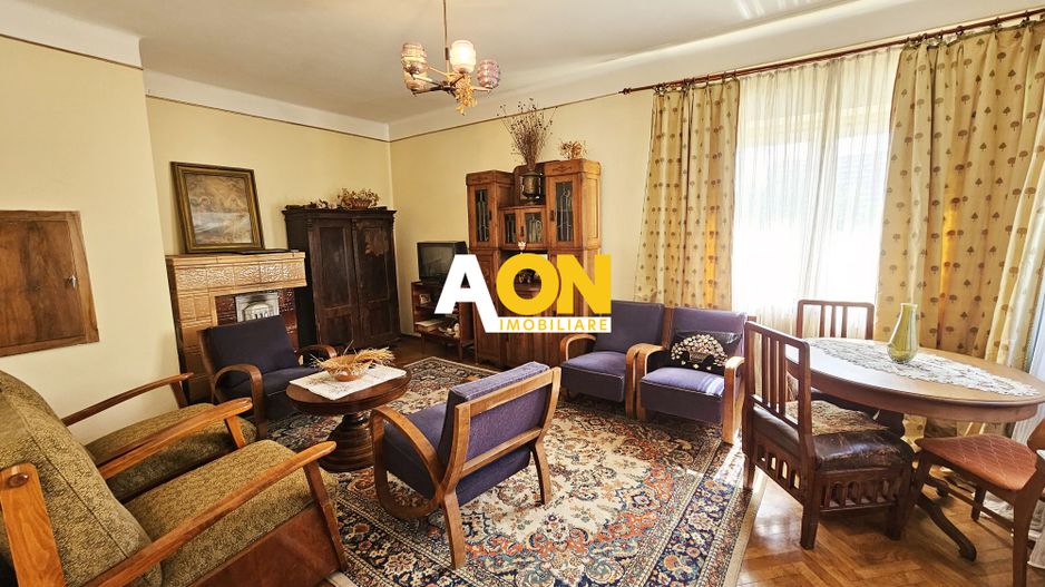 Casa situata in imediata apropiere a Cetatii - Poză 4