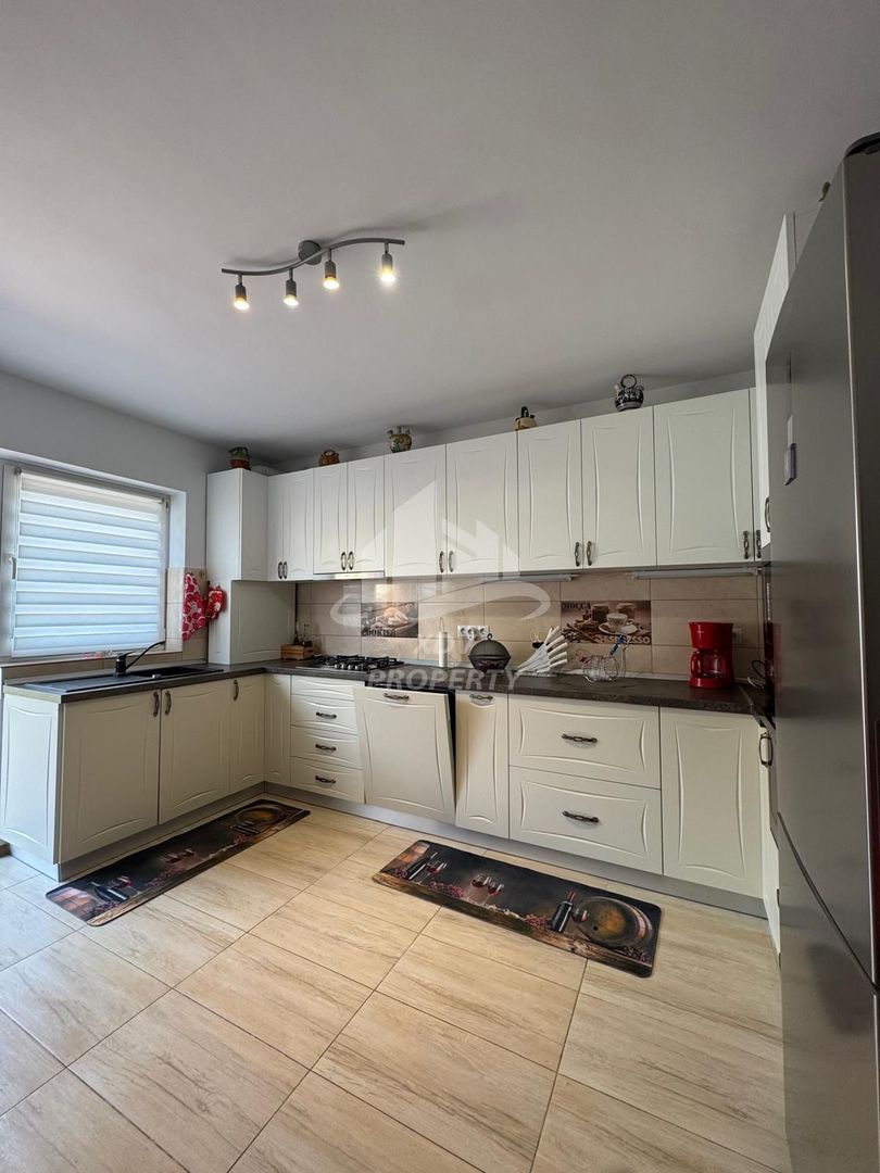 Casa moderna, mobilata complet  Sibiu - Poză 1
