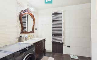 Vilă cu 7 camere de vânzare în zona Central - Poză 48
