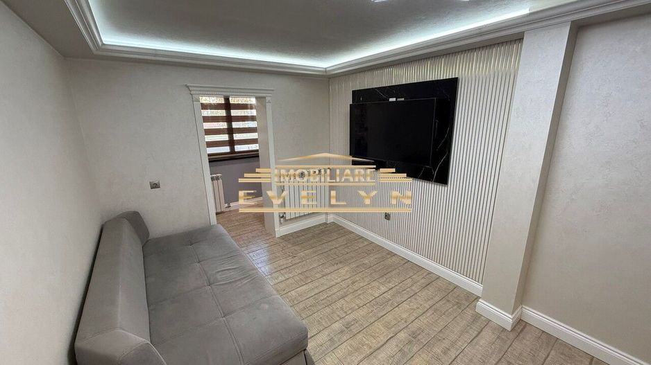 Apartament 3 camere modern zona Piata Mare, parter, 70 mp, renovat integral - Poză 1