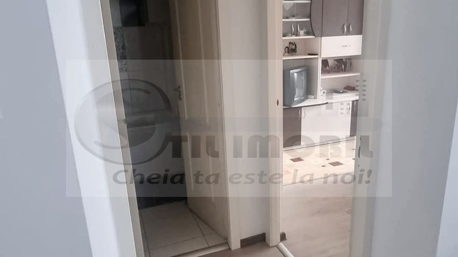 APARTAMENT 3 CAMERE SEMIDECOMANDAT  PODU ROS PASAPOARTE - Poză 2