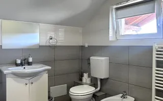 Casa de închiriat cu 4 dormitoare | Cartierul Tineretului | Oradea - Poză 22