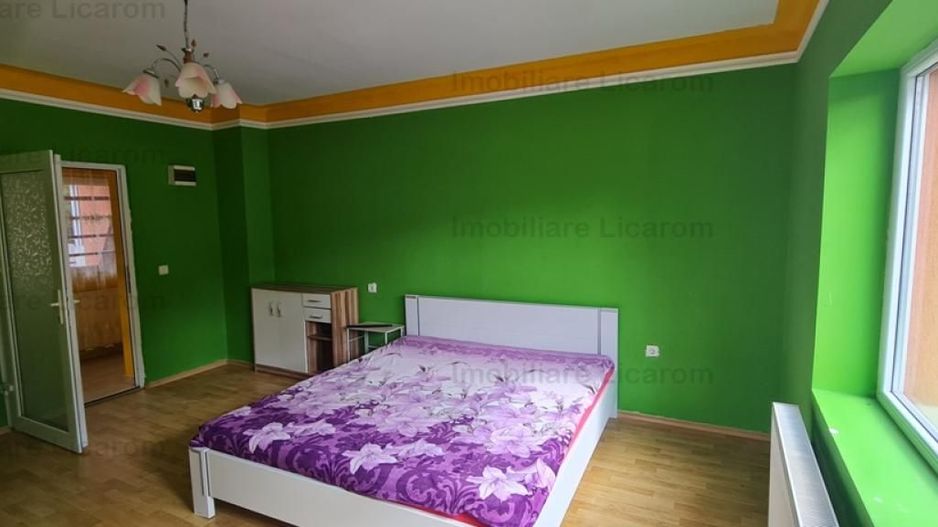 Casa individuala cu 2 apartamente, 6 camere,teren 403 mp,ASTRA. - Poză 10