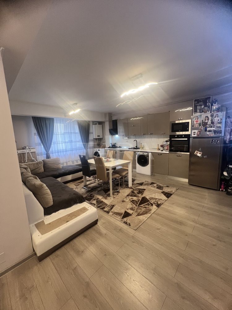 Vând apartament cu 2 camere în Florești, zona Florilor. - Poză 1