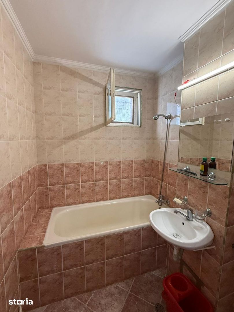 BRASADAS vinde ap 2 cam, balcon, Micro 16 Satu Mare. - Poză 11
