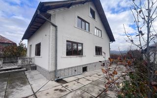 Vanzare casă spațioasă cu teren generos în Cândești Vale–jud Dambovita - Poză 2