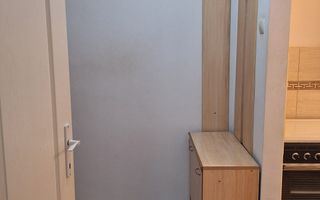 Apartament 2 camere, decomandat, zona Centrală - Poză 2