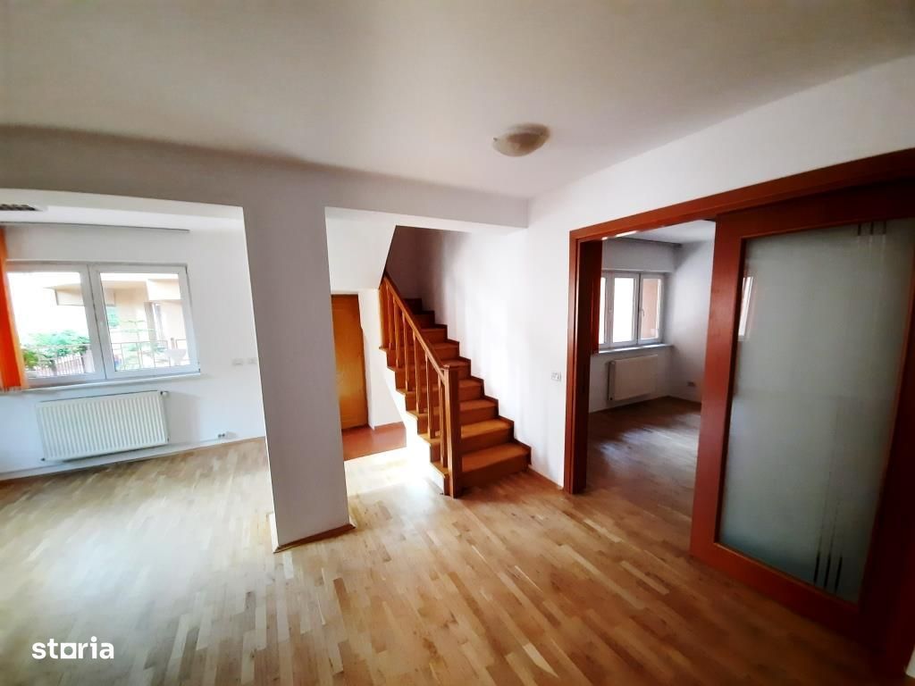 Duplex P+1 in bloc 2013 in Precupetii Vechi nr 65, 4 camere, curte - Poză 1