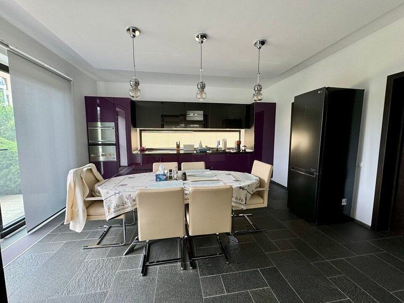 Vila lux de vanzare in cel mai dorit complex din Erou Iancu Nicolae-locatie rara - Poză 9