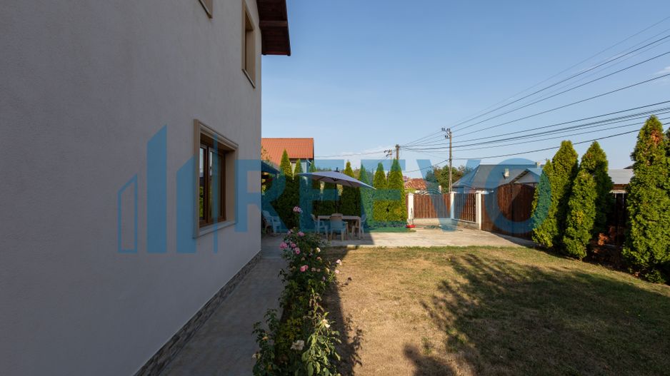 Casă/Vilă cu 4 camere, Buhuși - Poză 21