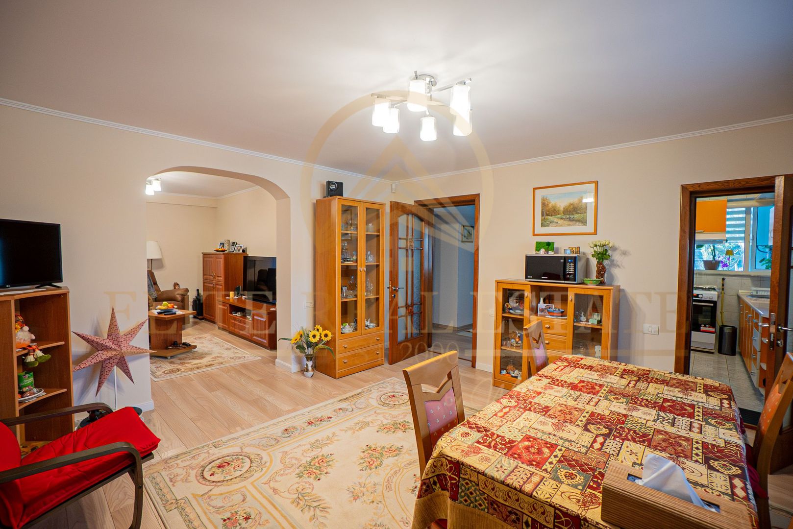 Casa P+1+M - 5 camere - Garaj - Panouri Fotovoltaice - Bratianu - Poză 10