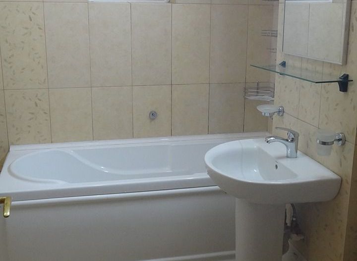Apartament de inchiriat pe Faleza Dunarii - 3 camere, 105 mp, parter - Poză 21