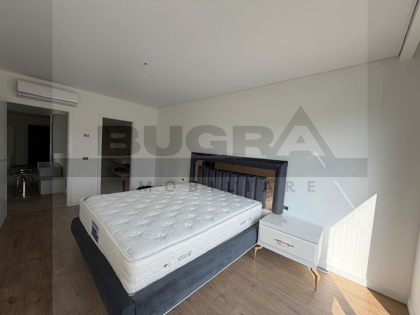 Apartament 4 camere modern, prima inchiriere, garaj, zona UMF - Poză 3