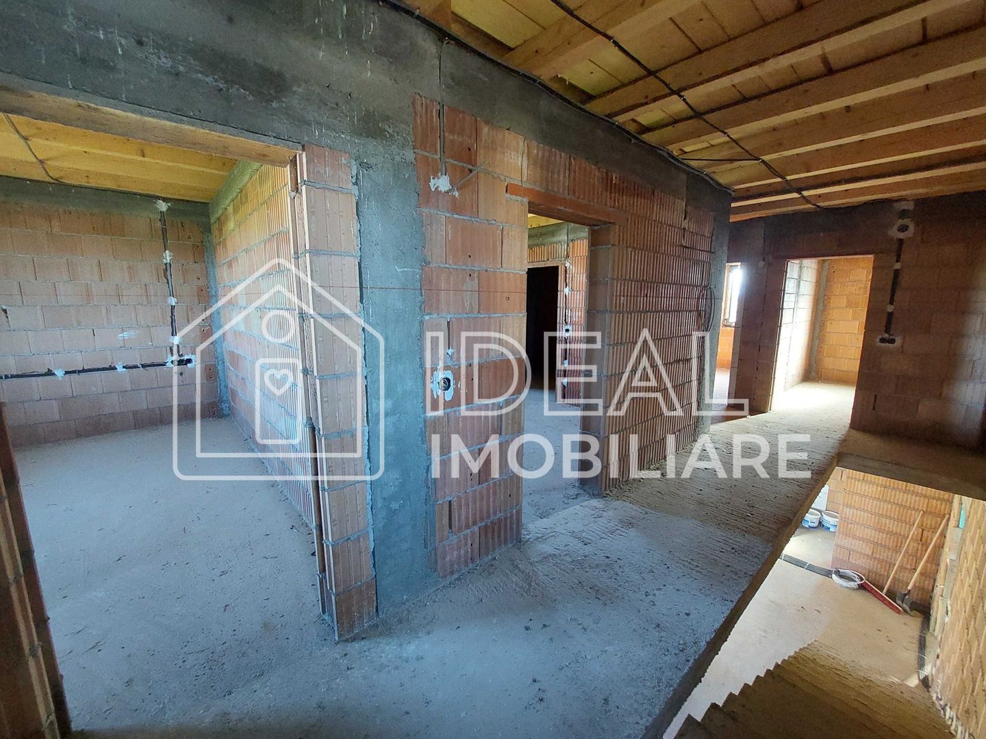 Casă individuală de vânzare – 263 mp utili – teren 500 mp – garaj dublu – Cartie - Poză 9