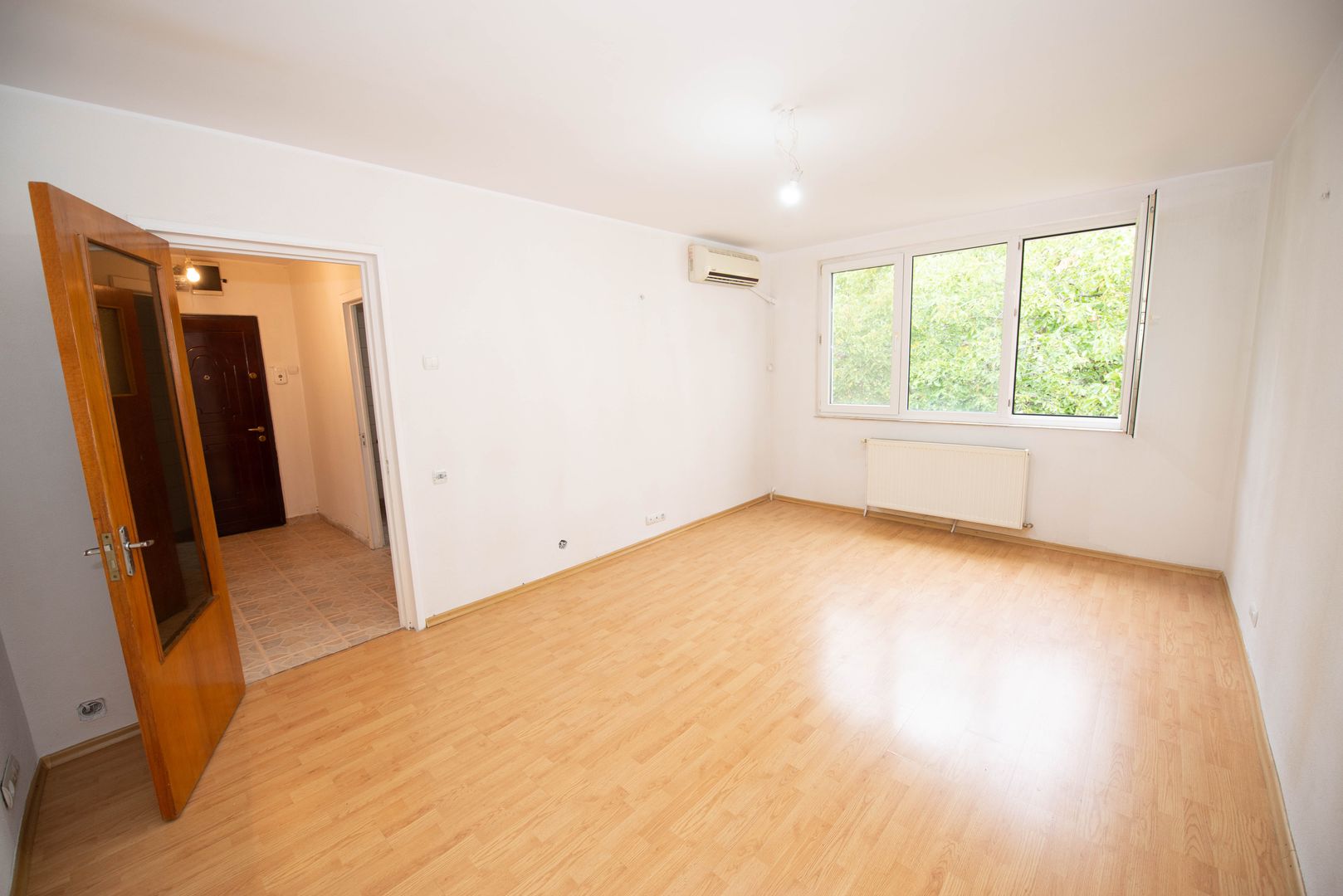 Apartament cu 3 camere de vanzare, 64 mp, decomandat, Politehnica - Poză 1