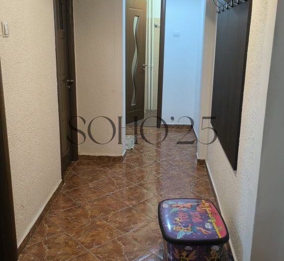 Închiriez 3 camere Tineretului - Poză 2