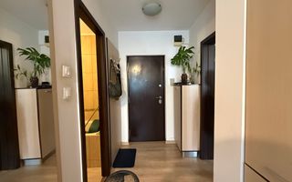 Grasoniera spatioasa la 5 minute de metrou, intr-un bloc mixt - Poză 5