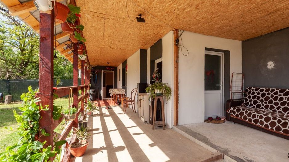 Casă renovată 2022, 3 camere, 1034 mp teren, încălzire în pardoseală  - Poză 12