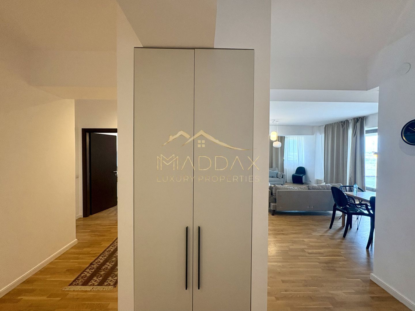 APARTAMENT de LUX cu 3 CAMERE cu Terasa si loc de parcare - Poză 21