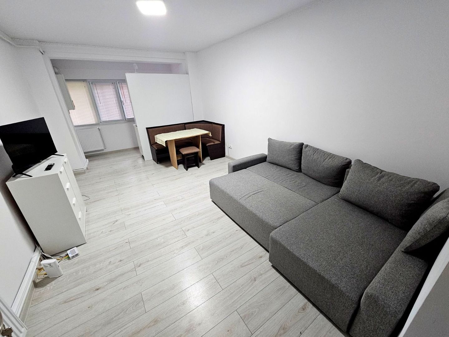 De vanzare apartament cu o camera, zona Reno - Doja, parter, 46.500 euro - Poză 6