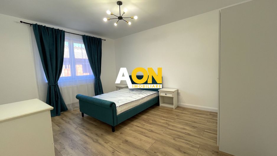 Apartament cu 3 camere, balcon si scara interioara - Poză 4