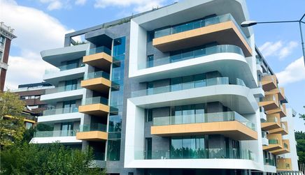 F-ZEEN FLOREASCA LAKE