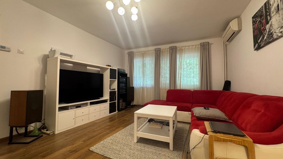 4 camere- DECOMANDAT | AVIATIEI - Poză 1