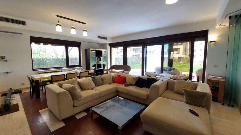 Vila de închiriat Mamaia Nord | Kazeboo Beach | Curte 250 mp - Poză 2
