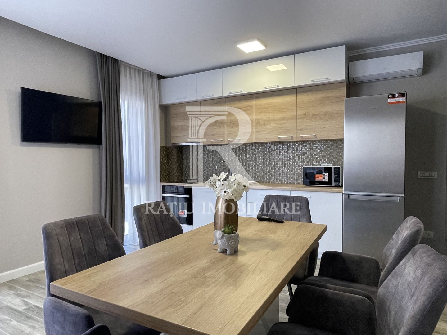 Apartament cu 3 camere | Parcare | Etaj 2 | West Residence | Oradea - Poză 3