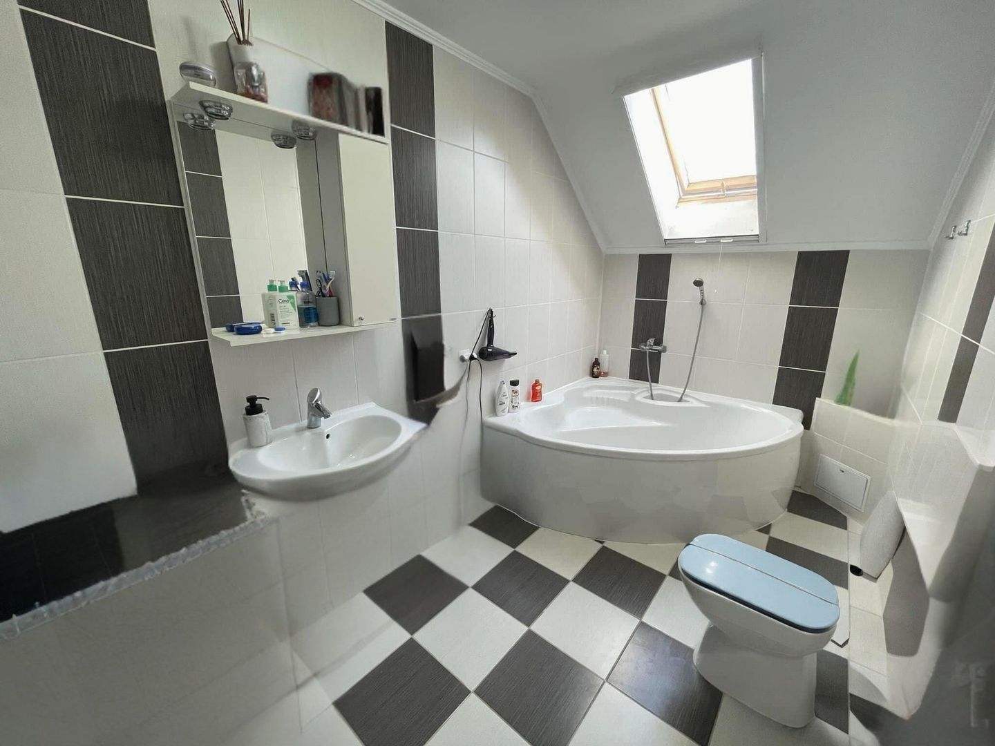 Vila Nojorid 177 mp utili, 180.000 € - Poză 9