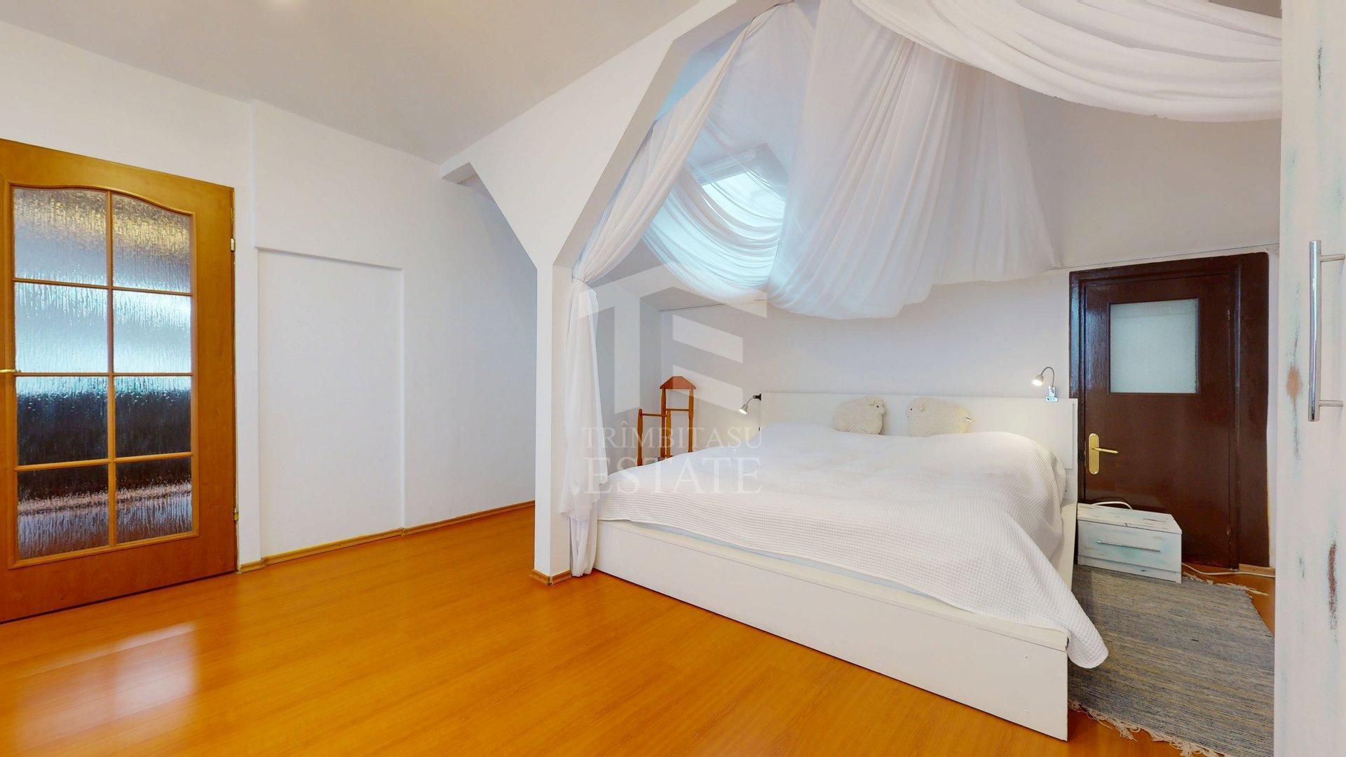 Casă cu șarm istoric lângă Cișmigiu – 6 camere, atrium natural, cramă - Poză 18