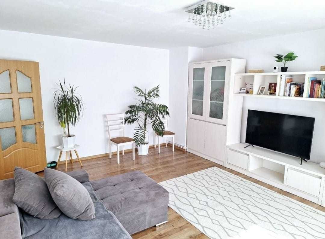 BRASADAS vinde ap 3 cam in CARPATI 2 la etajul 1/4. - Poză 1