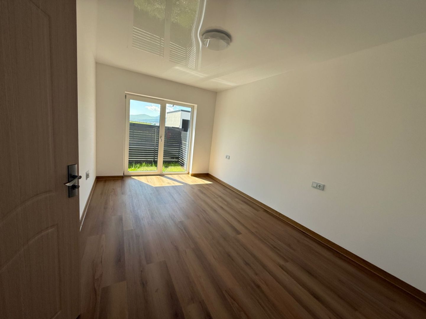 Casa/Vila cu 4 camere de vânzare - Izvor,Tărlungeni - Poză 7