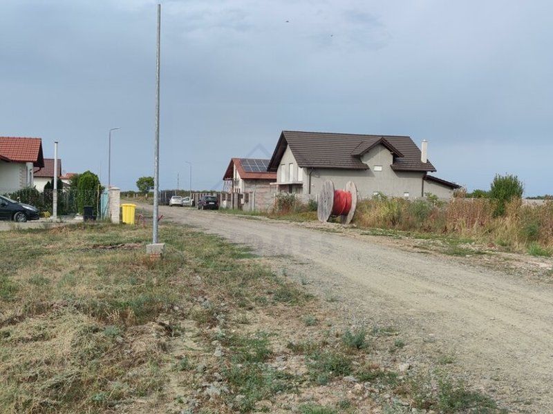 Teren pe colt in cartier nou de case locuite. Iluminat stradal. COMISION ZERO! - Poză 1